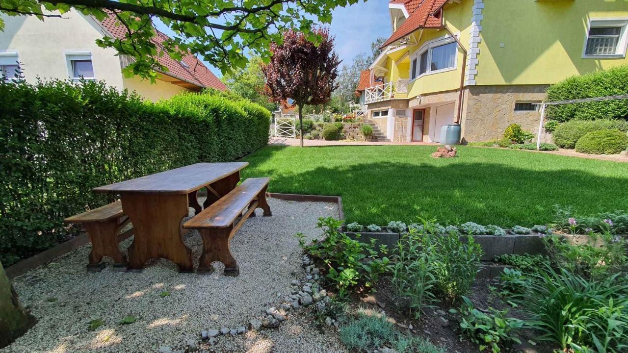 Apartment In Fonyod/Balaton 18580 Exterior photo