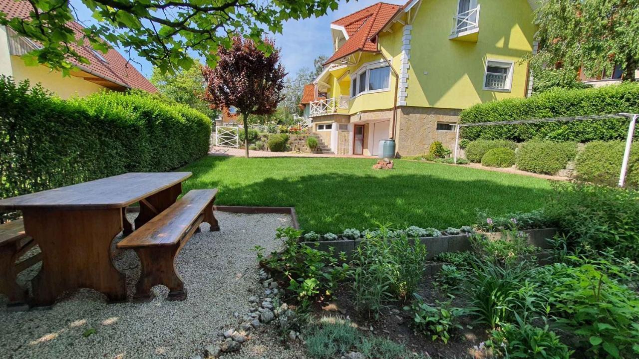 Apartment In Fonyod/Balaton 18580 Exterior photo